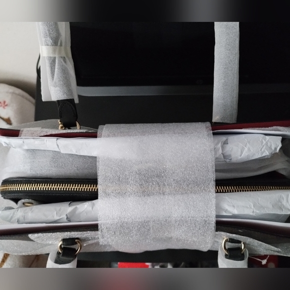 Coach Tatum Carryall In Signature Canvas - Picture 13 of 14